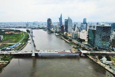 THU THIEM 2 BRIDGE IS ABOUT TO OPEN, SHORTENING THE TWO BANKS OF THE CITY